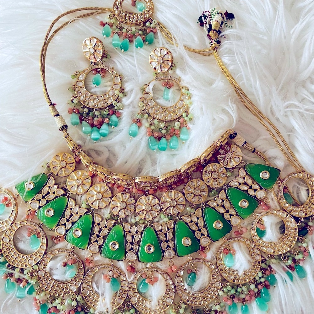 Indian wedding necklace sets. 
Tyaani inspired Kundon and hydro beads .